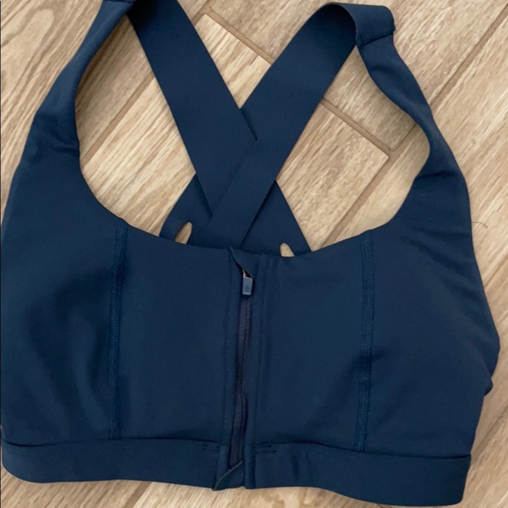 Sweaty Betty size xs front zip bra
